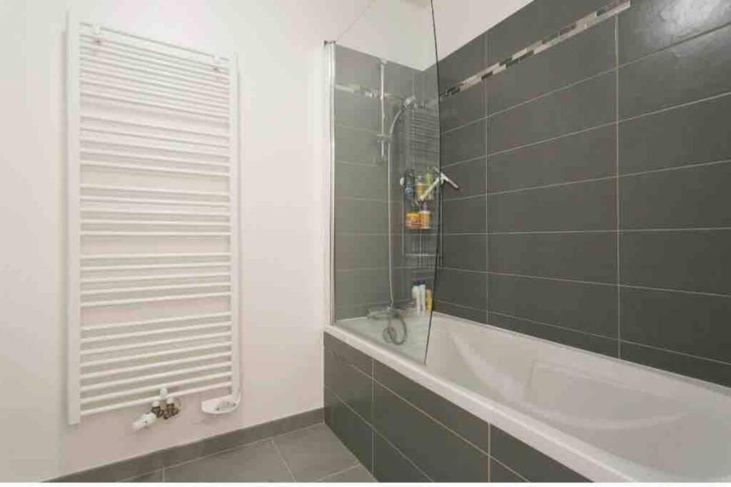 Cozy & Quiet Getaway Just 300M From Paris With Free Private Parking Daire Gentilly Dış mekan fotoğraf
